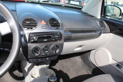 Volkswagen New Beetle Cabrio TDI 101CV (11)