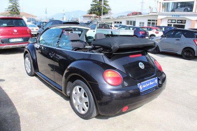 Volkswagen New Beetle Cabrio TDI 101CV (6)
