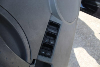 Volkswagen New Beetle Cabrio TDI 101CV (7)