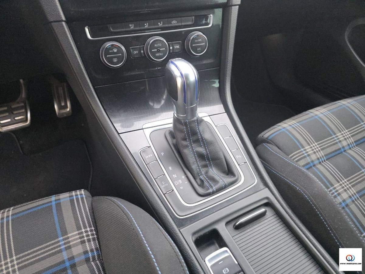 Volkswagen Golf GTE 1.4 TSI DSG 5p. Plug-In-Hybrid (17)