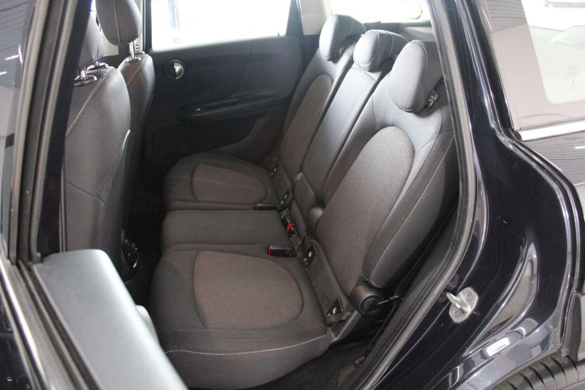 MINI Mini Countryman 2.0 Cooper D Essential Countryman (13)