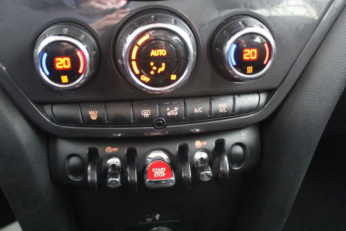MINI Mini Countryman 2.0 Cooper D Essential Countryman (16)