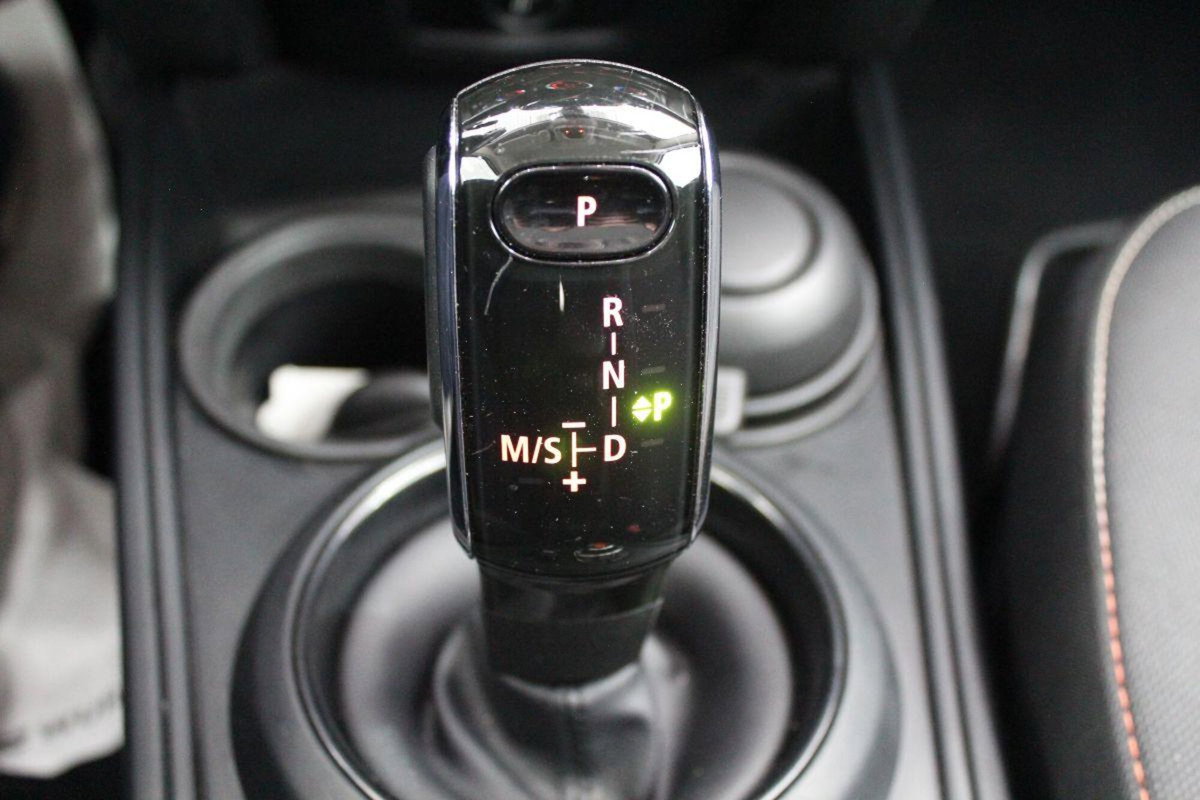 MINI Mini Countryman 2.0 Cooper D Essential Countryman (19)