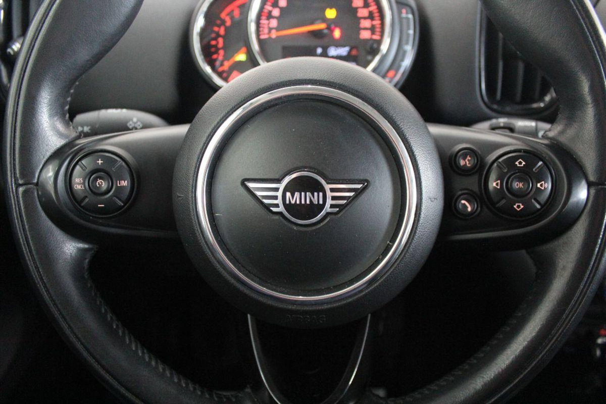 MINI Mini Countryman 2.0 Cooper D Essential Countryman (9)