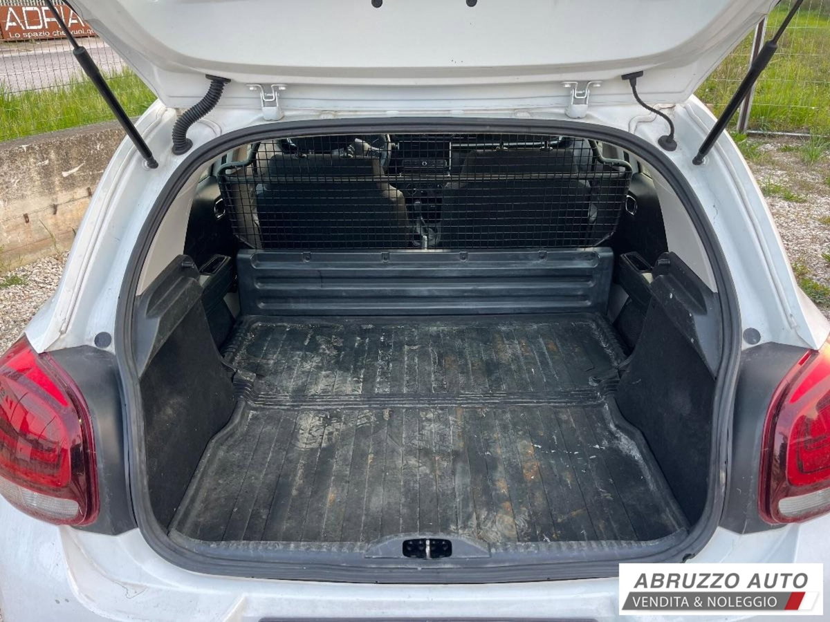 Citroen C3 PureTech 83 S&S Van Feel (5)