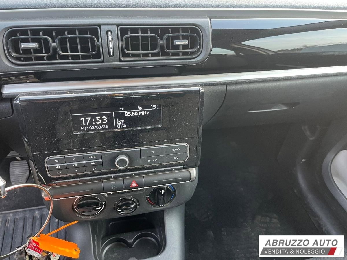 Citroen C3 PureTech 83 S&S Van Feel (8)