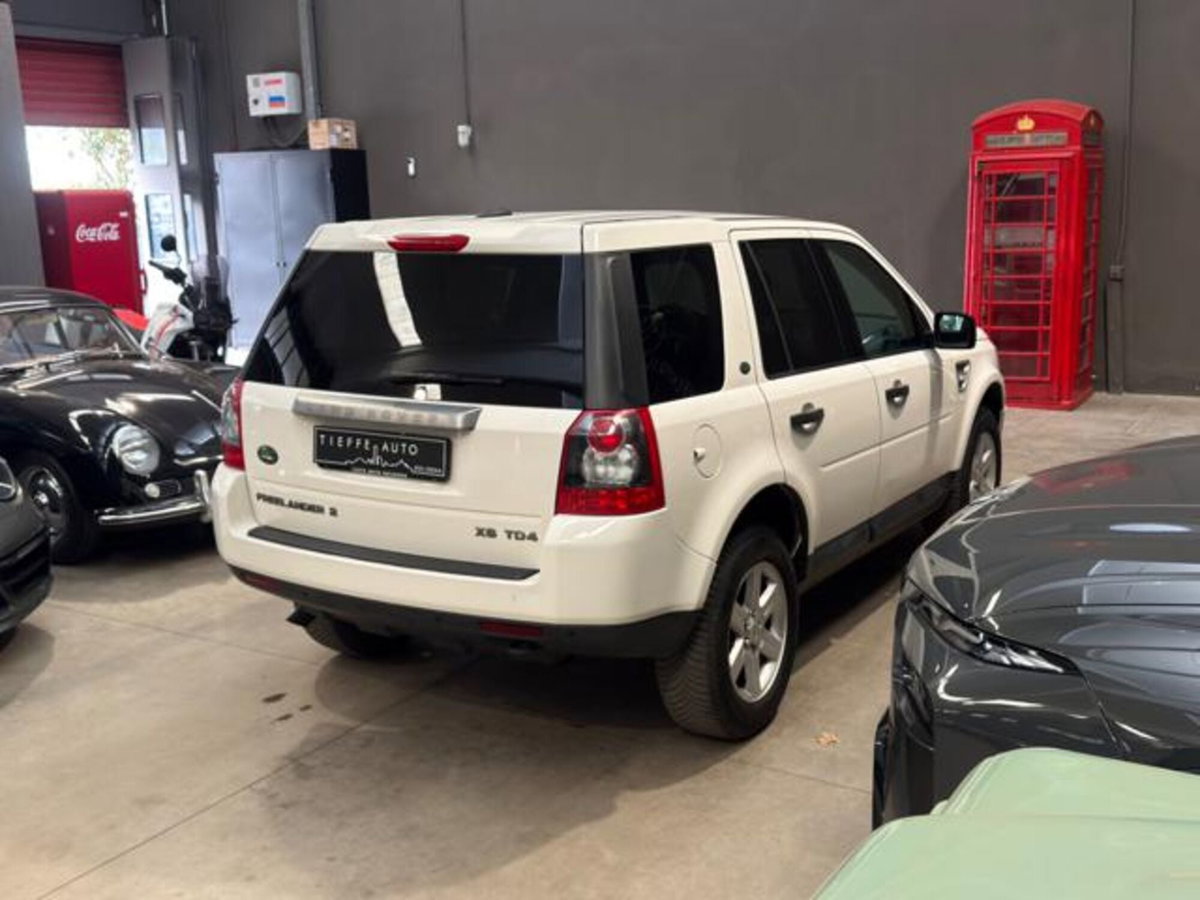 Land Rover Freelander 2.2 TD4 S.W. XS (4)