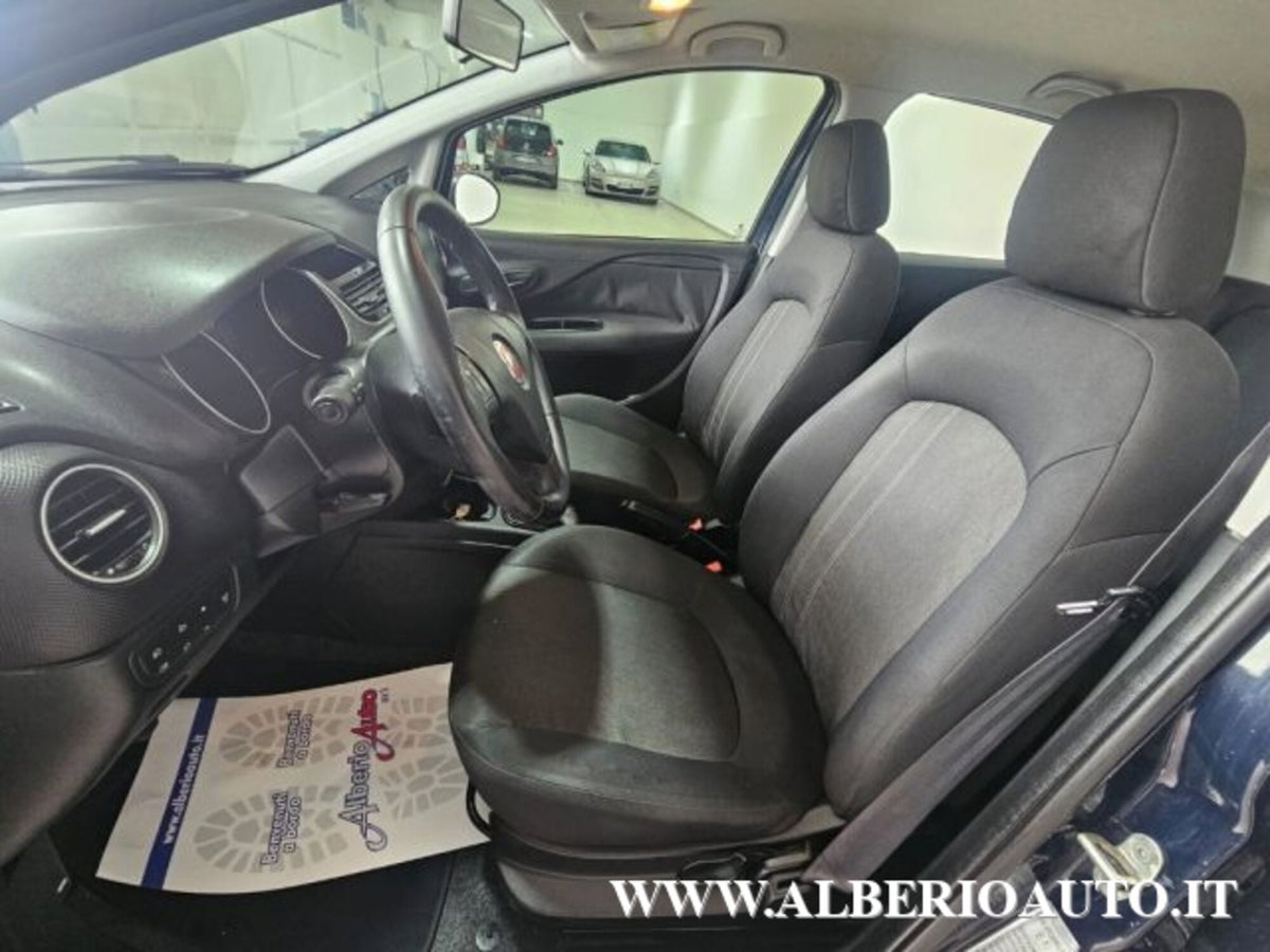 Fiat Punto 1.3 MJT II 75 CV 5 porte Young (10)