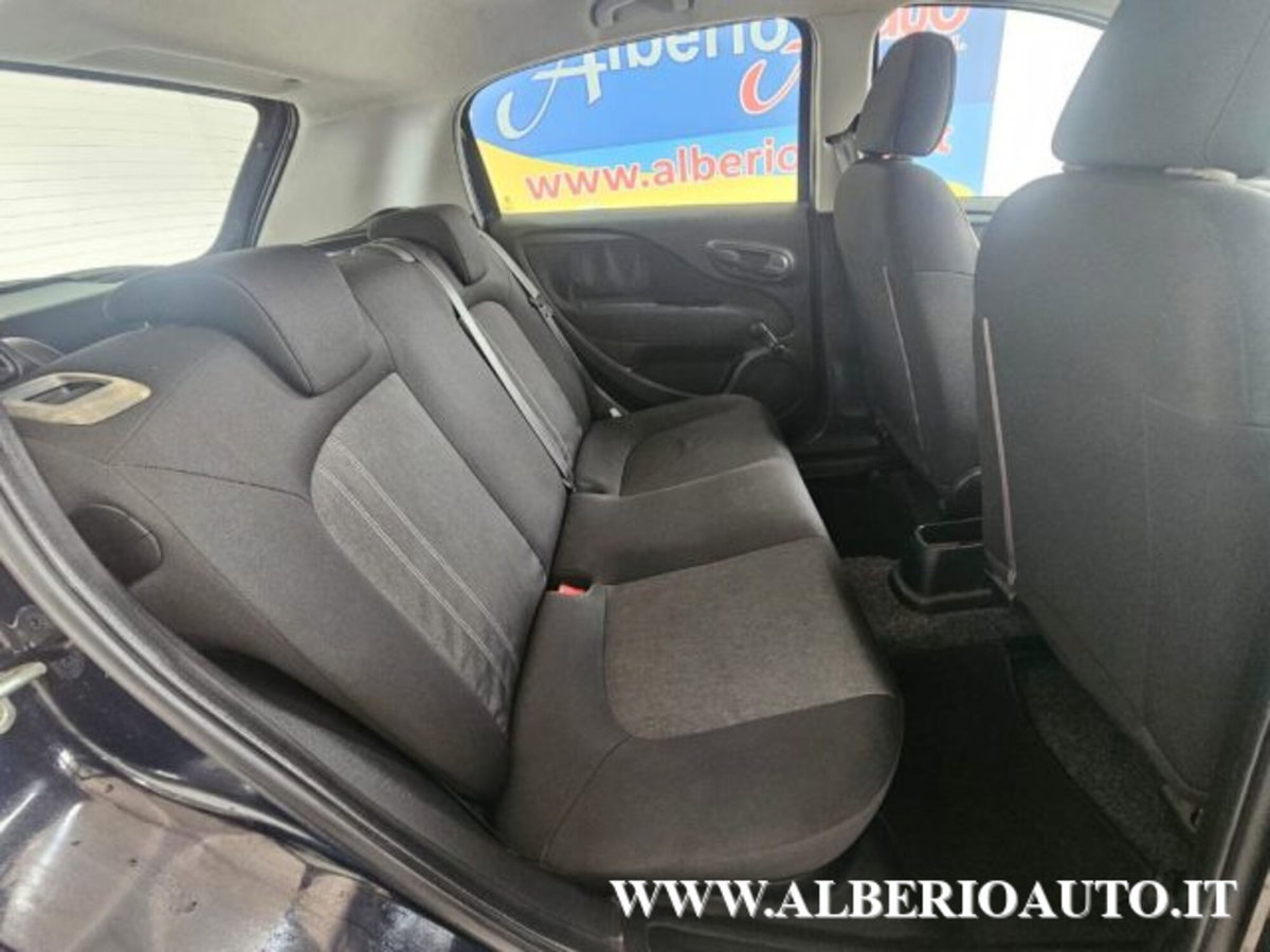 Fiat Punto 1.3 MJT II 75 CV 5 porte Young (8)