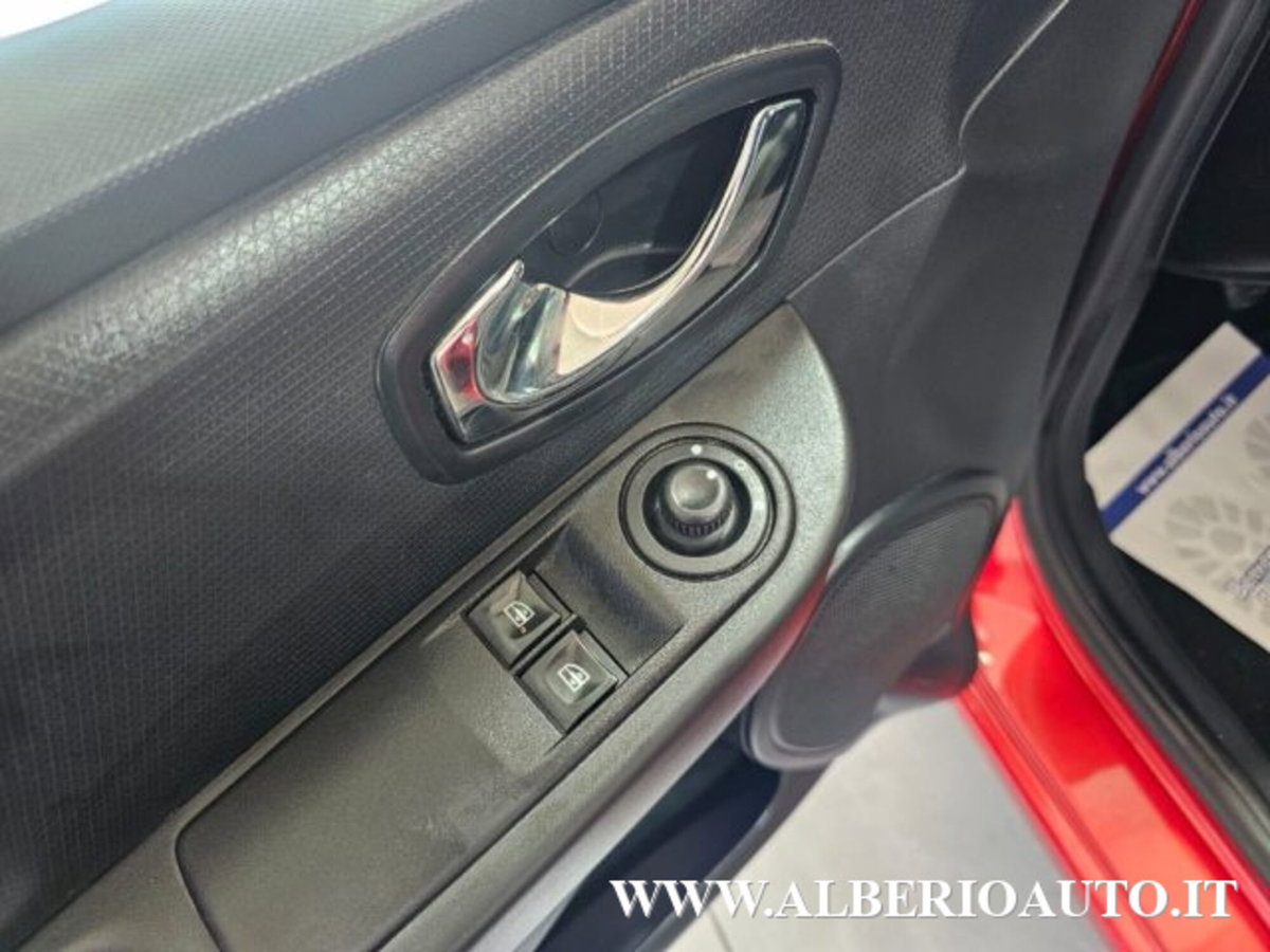 Renault Clio 1.5 dCi 8V 75CV 5 porte Wave (16)