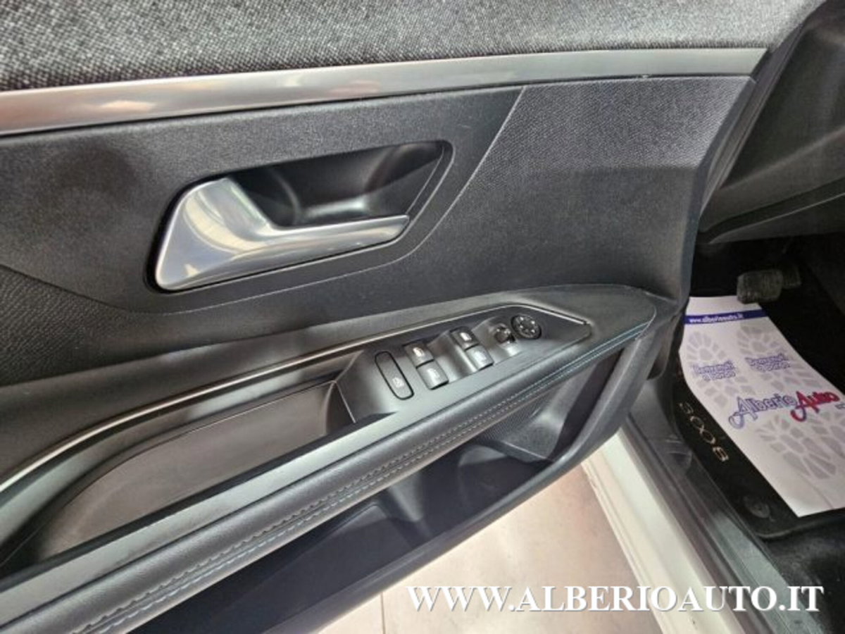 Peugeot 3008 BlueHDi 130 S&S EAT8 Allure Pack (20)