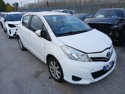 Toyota Yaris 1.0 5 porte usata