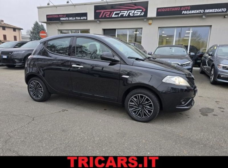 Lancia Ypsilon 1.2 69 CV 5 porte Silver