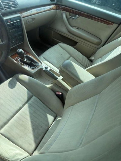 Audi A4 Avant 1.9 TDI/130 CV cat (7)