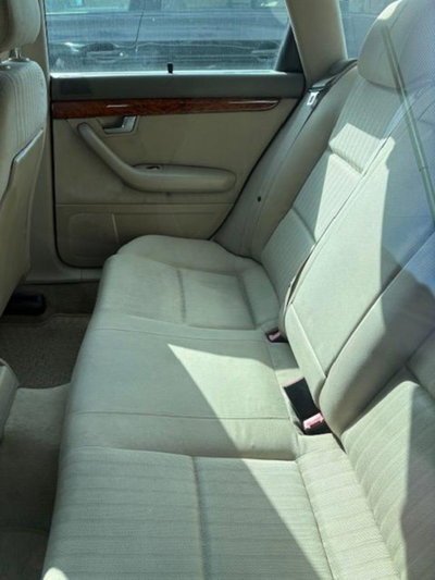Audi A4 Avant 1.9 TDI/130 CV cat (8)