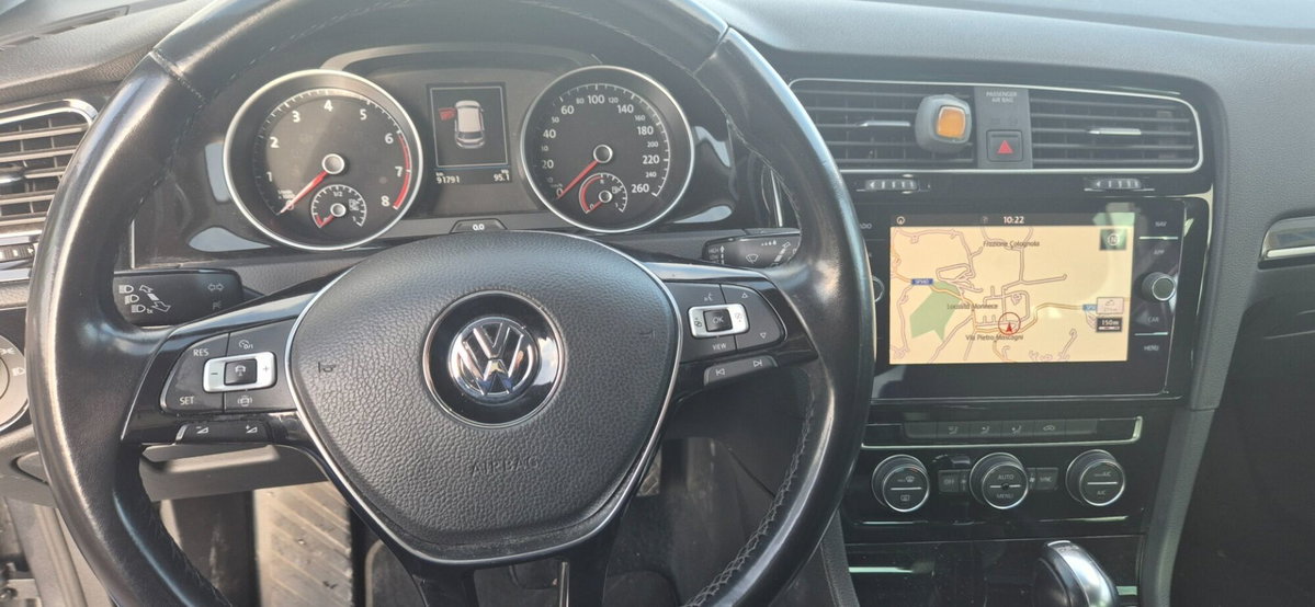 Volkswagen Golf 1.5 TGI DSG Style (11)