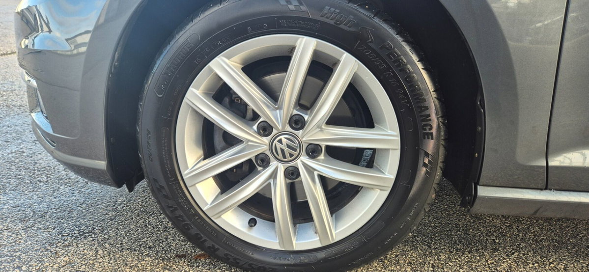 Volkswagen Golf 1.5 TGI DSG Style (13)