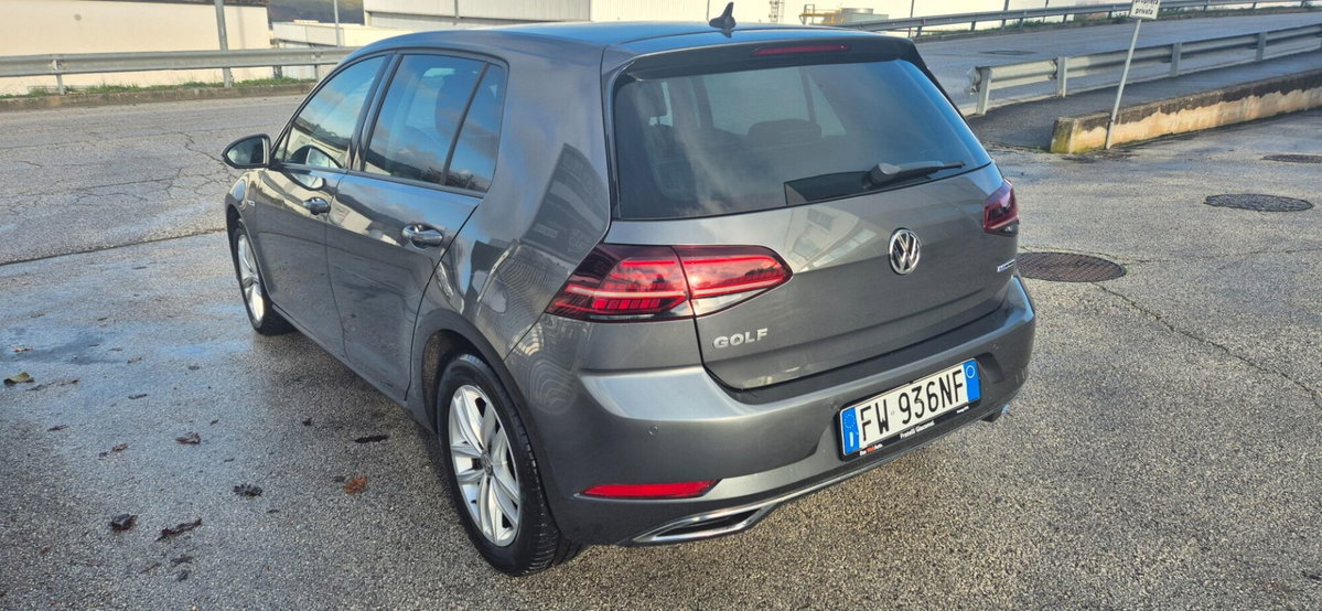 Volkswagen Golf 1.5 TGI DSG Style (3)