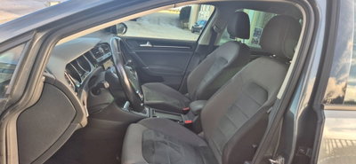 Volkswagen Golf 1.5 TGI DSG Style (8)