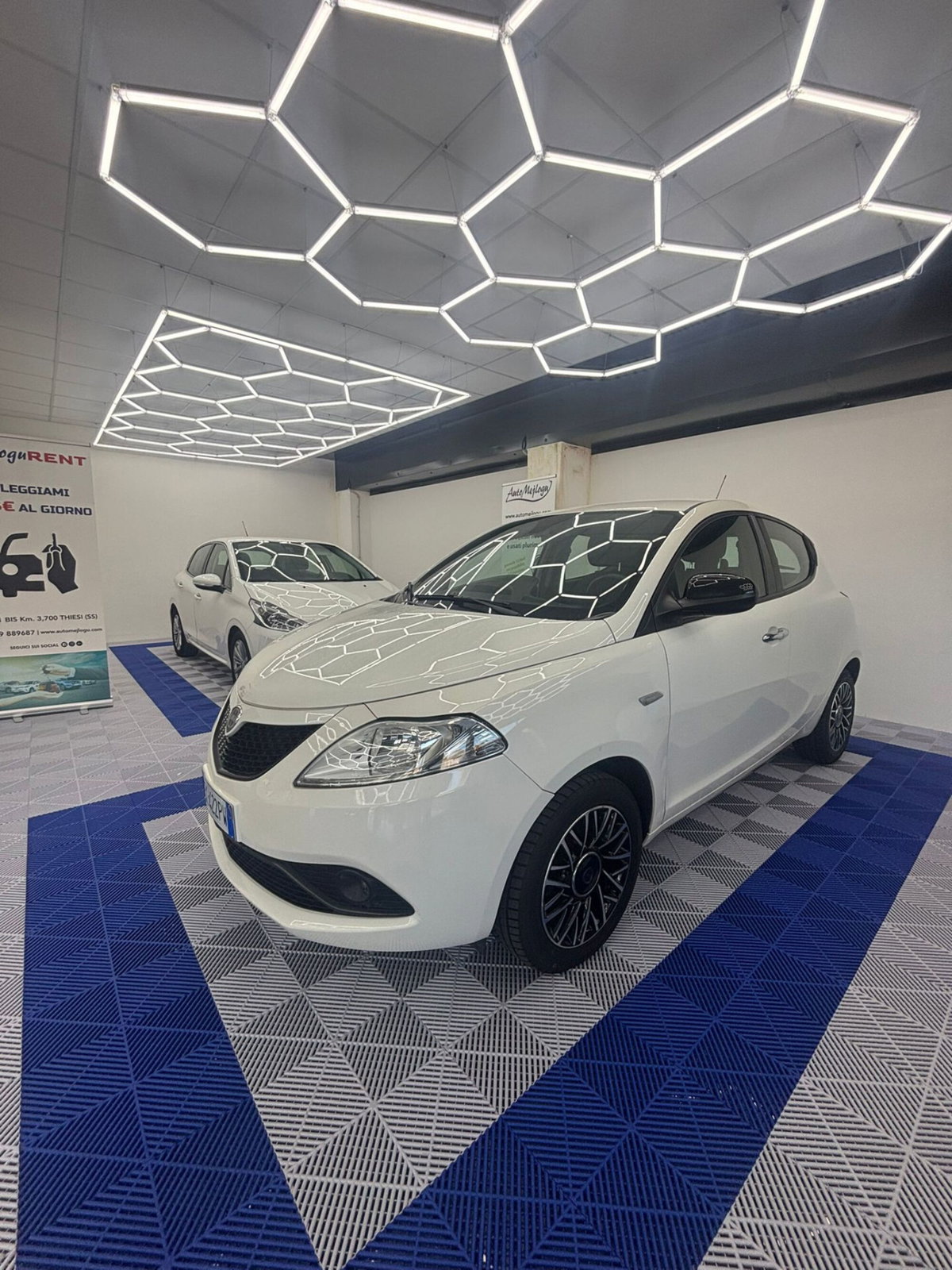 Lancia Ypsilon 1.2 69 CV 5 porte Gold (3)