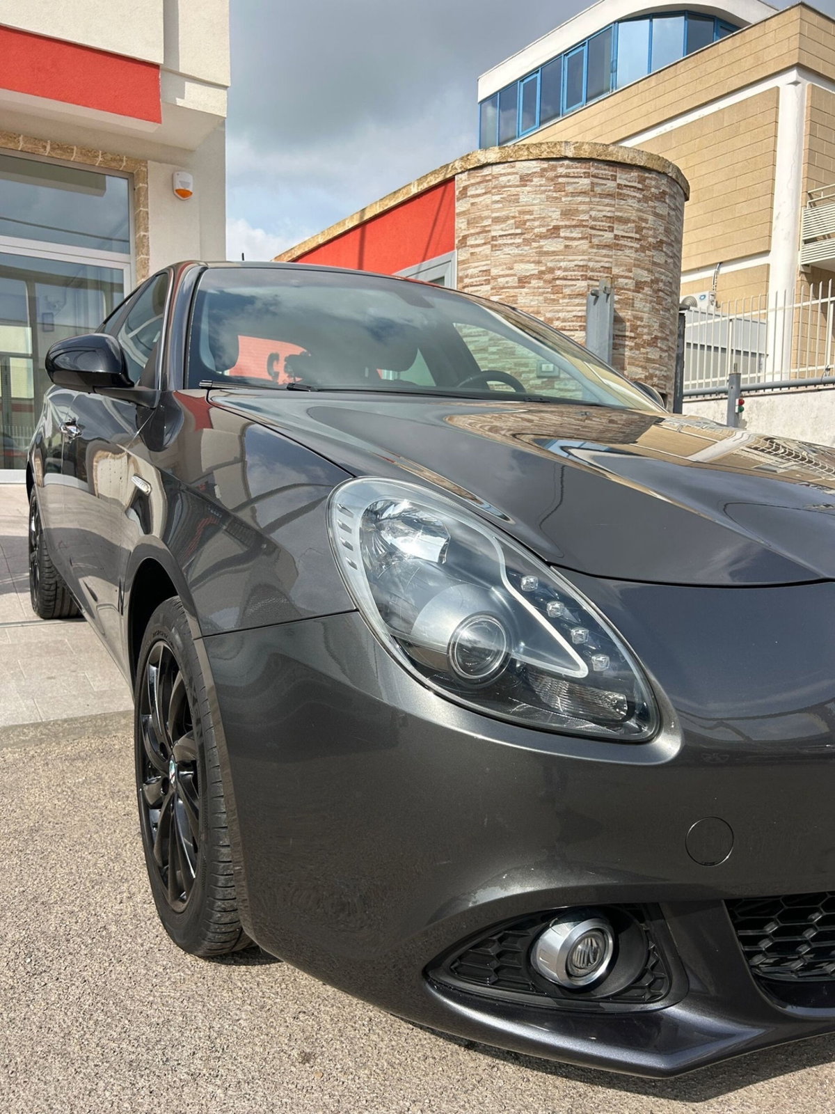 Alfa Romeo Giulietta 1.6 JTDm-2 Distinctive (6)