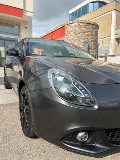 Alfa Romeo Giulietta 1.6 JTDm-2 Distinctive (6)