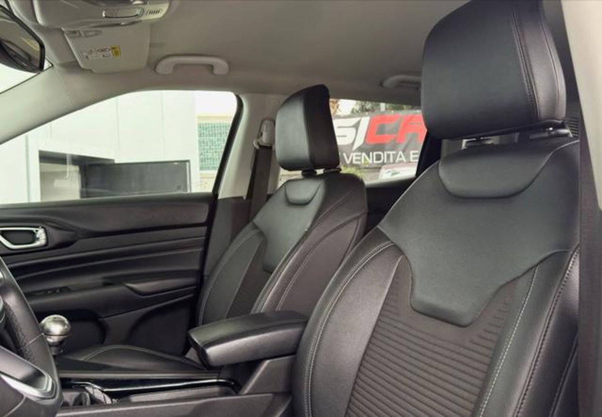 Jeep Compass 1.6 Multijet II 2WD Limited (14)