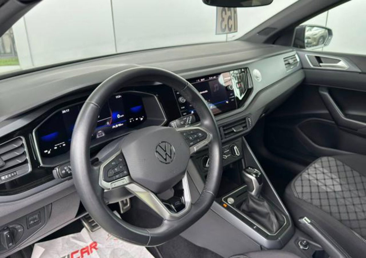 Volkswagen Polo 1.0 tsi R-Line 95cv dsg (10)