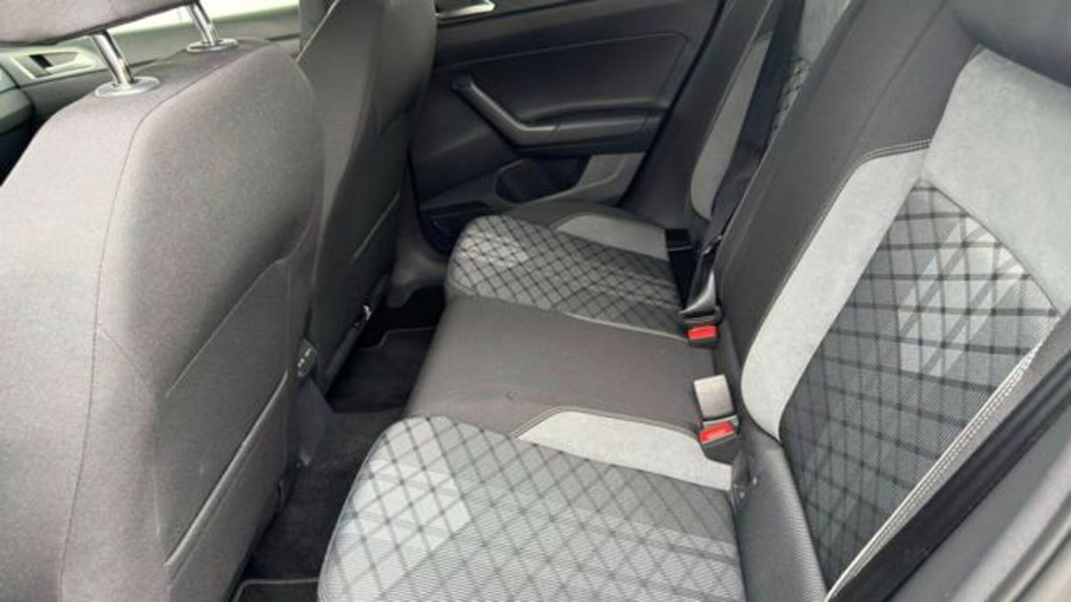 Volkswagen Polo 1.0 tsi R-Line 95cv dsg (15)