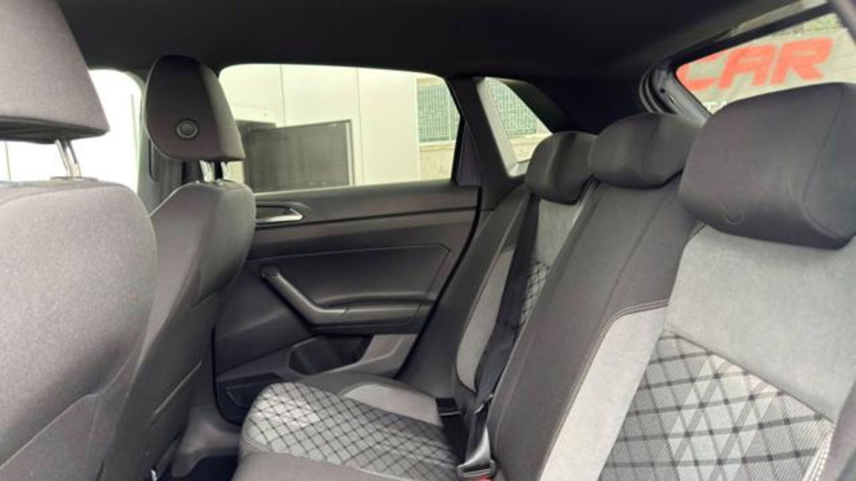 Volkswagen Polo 1.0 tsi R-Line 95cv dsg (16)