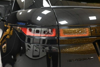 Land Rover Range Rover Evoque 2.0D I4 204 CV AWD Auto R-Dynamic (17)