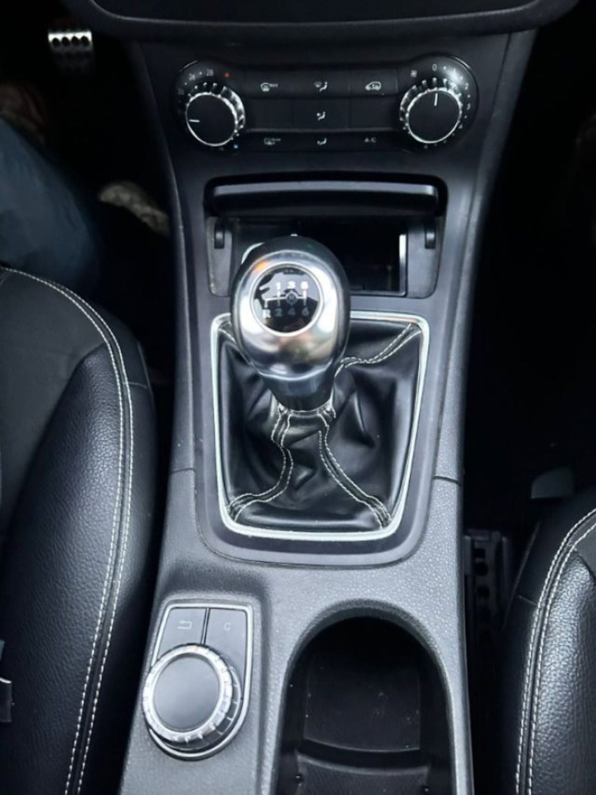 Mercedes-Benz Classe B 180 Executive (10)