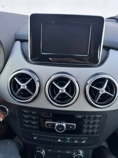 Mercedes-Benz Classe B 180 Executive (12)