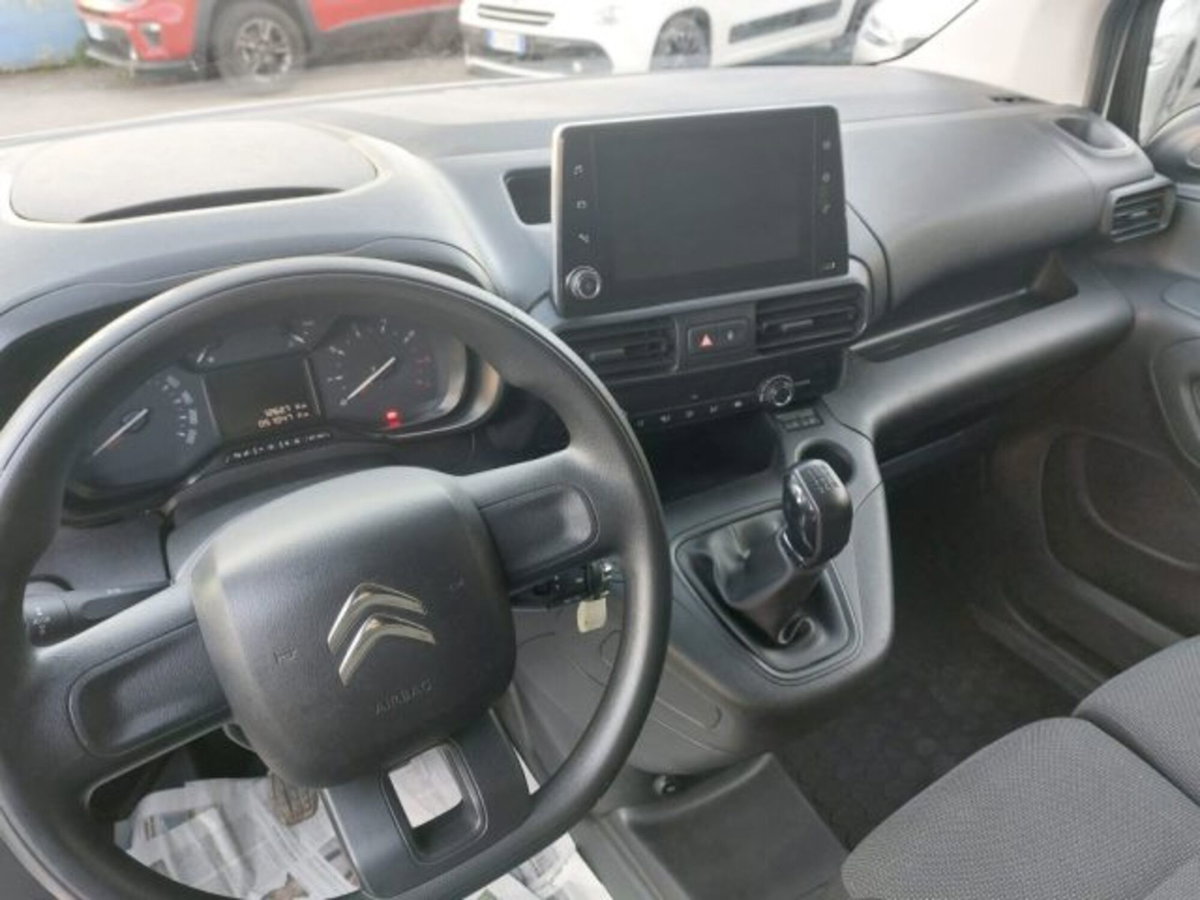 Citroen Berlingo Furgone BlueHDi 100 Van XL Driver (10)