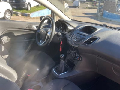 Ford Fiesta 1.5 TDCi 75CV 5 porte (10)