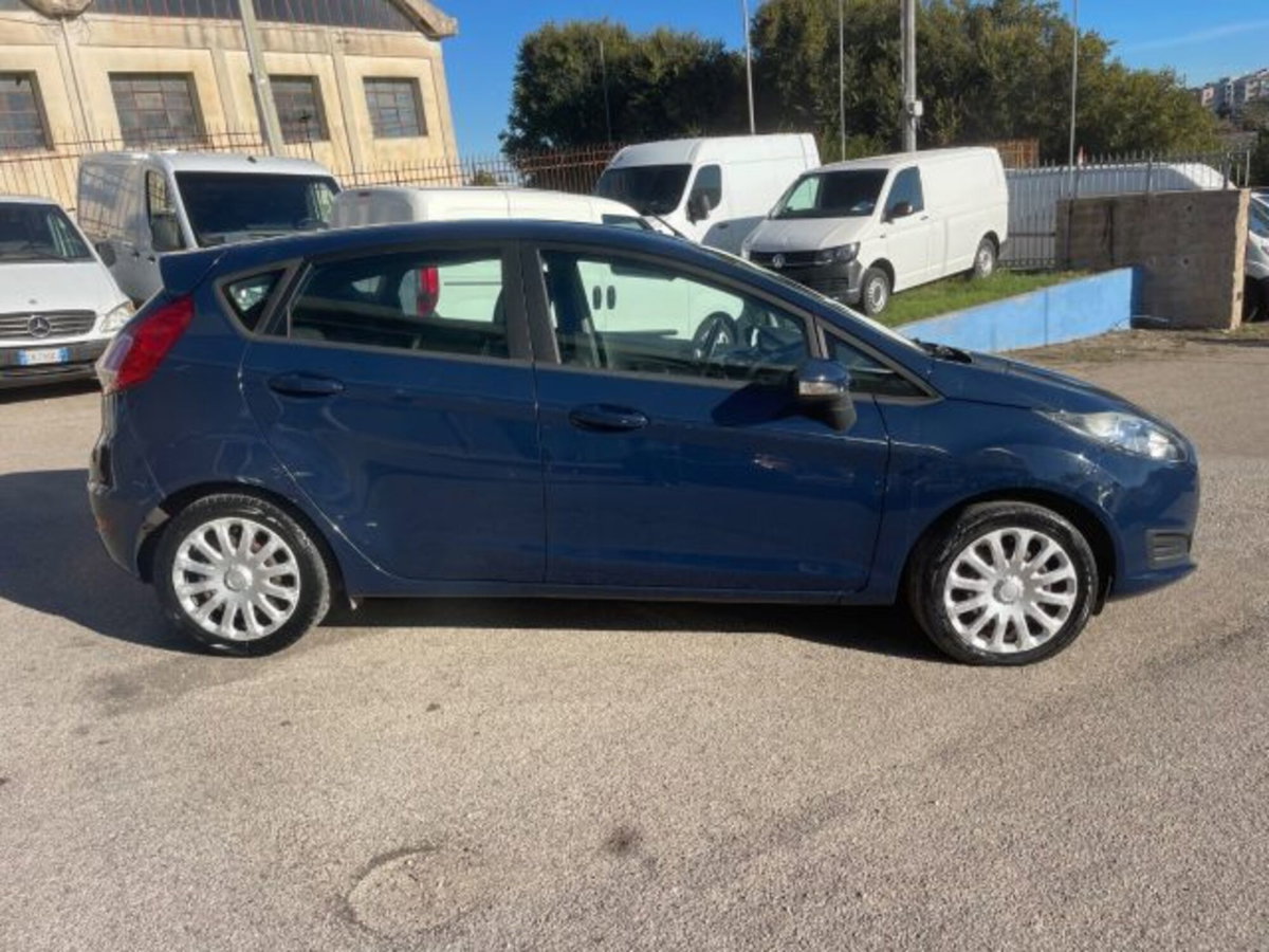 Ford Fiesta 1.5 TDCi 75CV 5 porte (2)