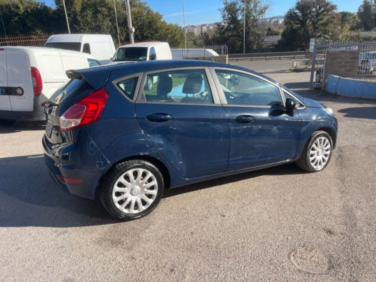 Ford Fiesta 1.5 TDCi 75CV 5 porte (3)