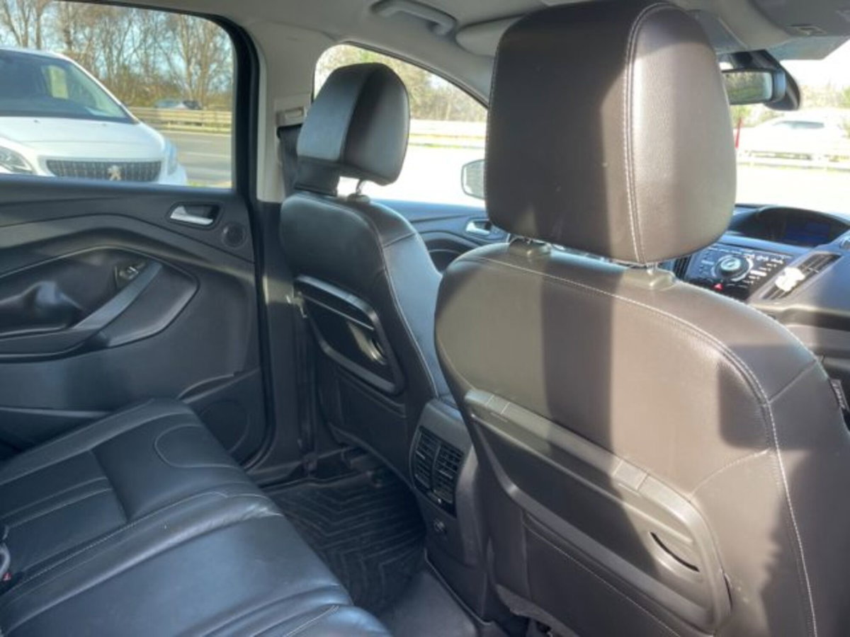 Ford Kuga 2.0 TDCi 140 CV 2WD DPF (11)