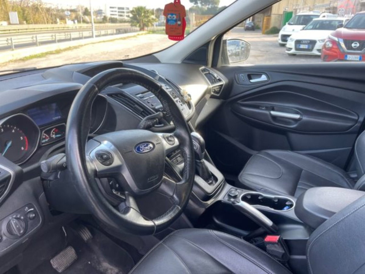 Ford Kuga 2.0 TDCi 140 CV 2WD DPF (13)