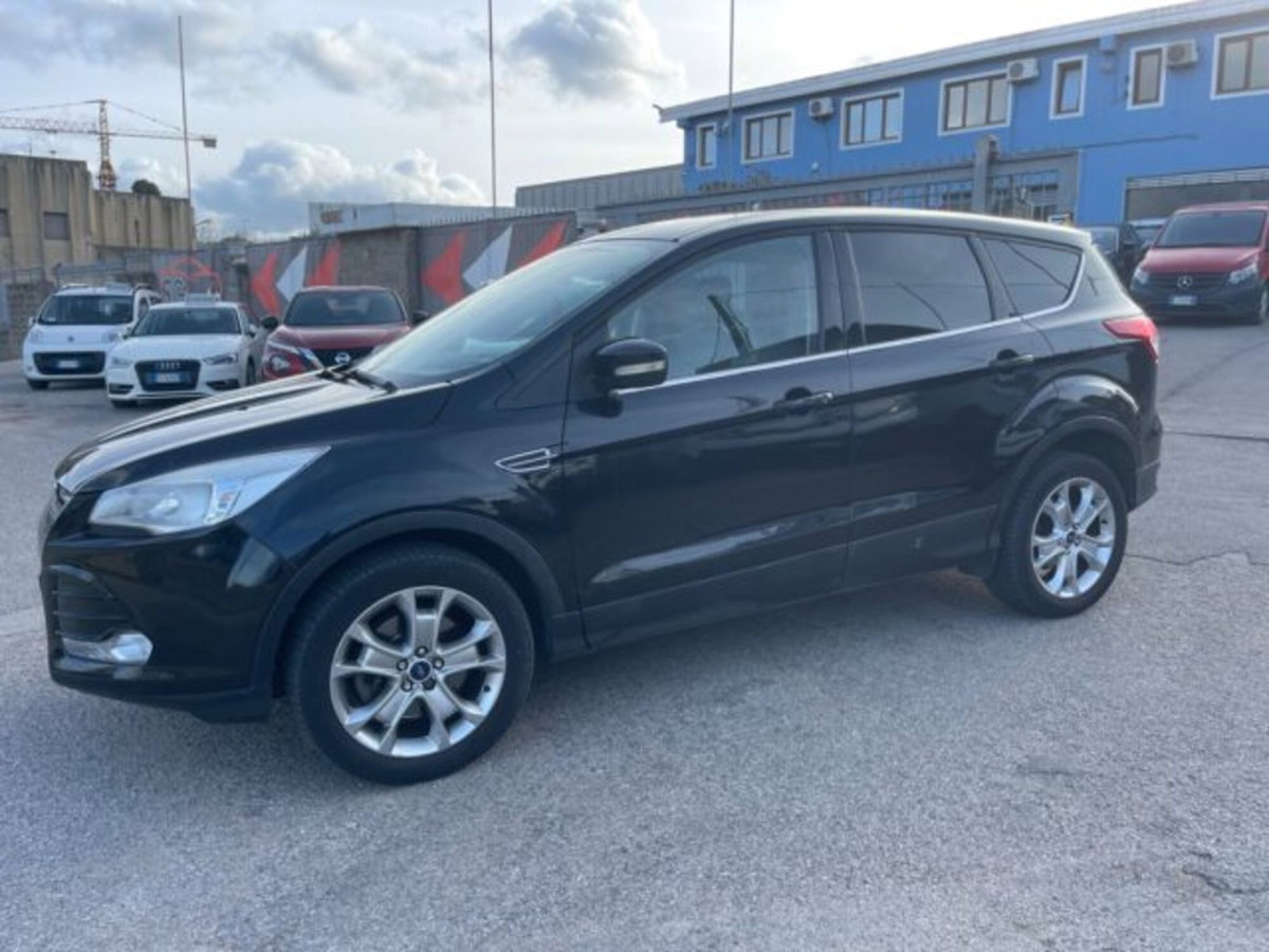 Ford Kuga 2.0 TDCi 140 CV 2WD DPF (2)