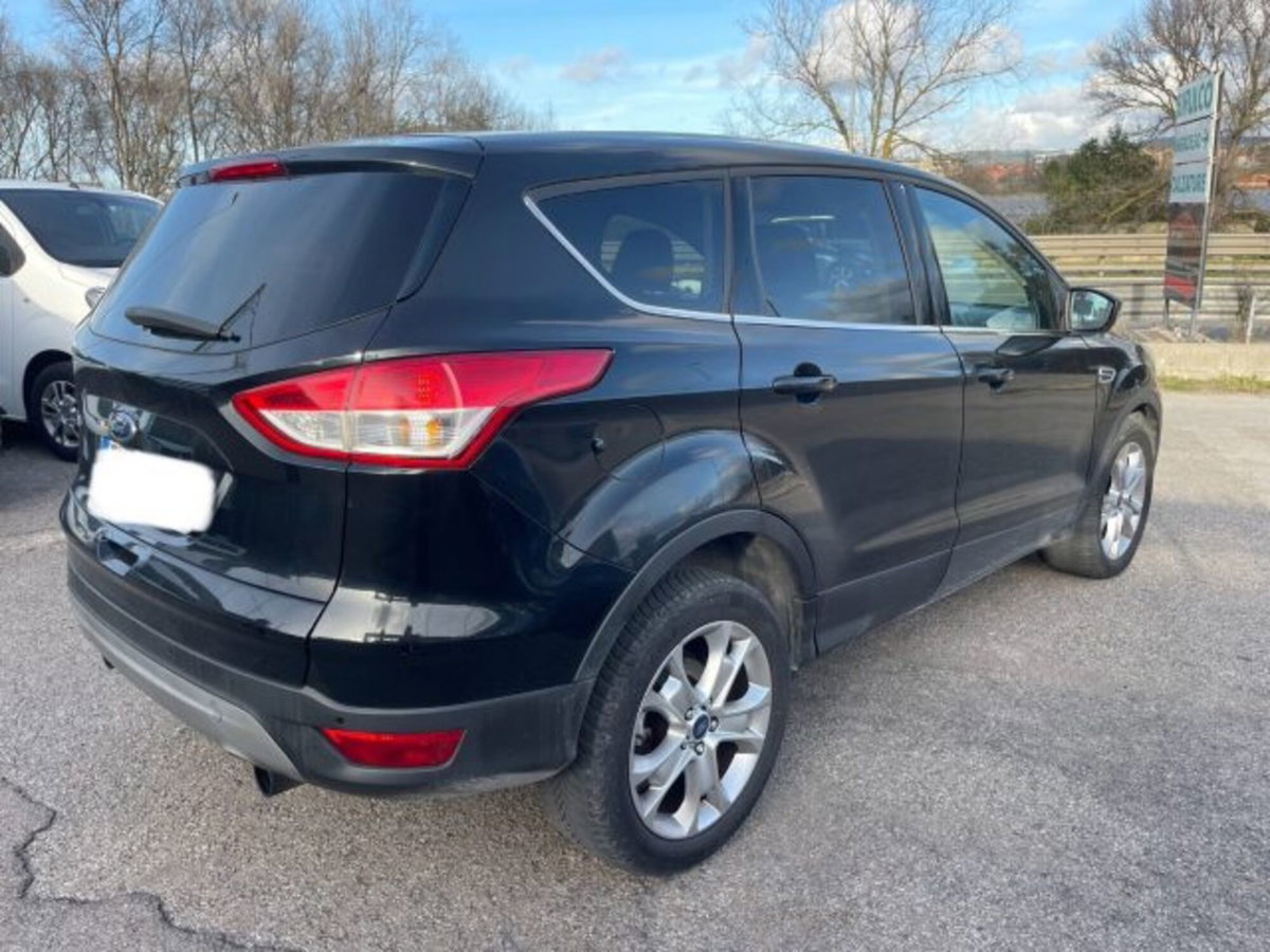 Ford Kuga 2.0 TDCi 140 CV 2WD DPF (5)