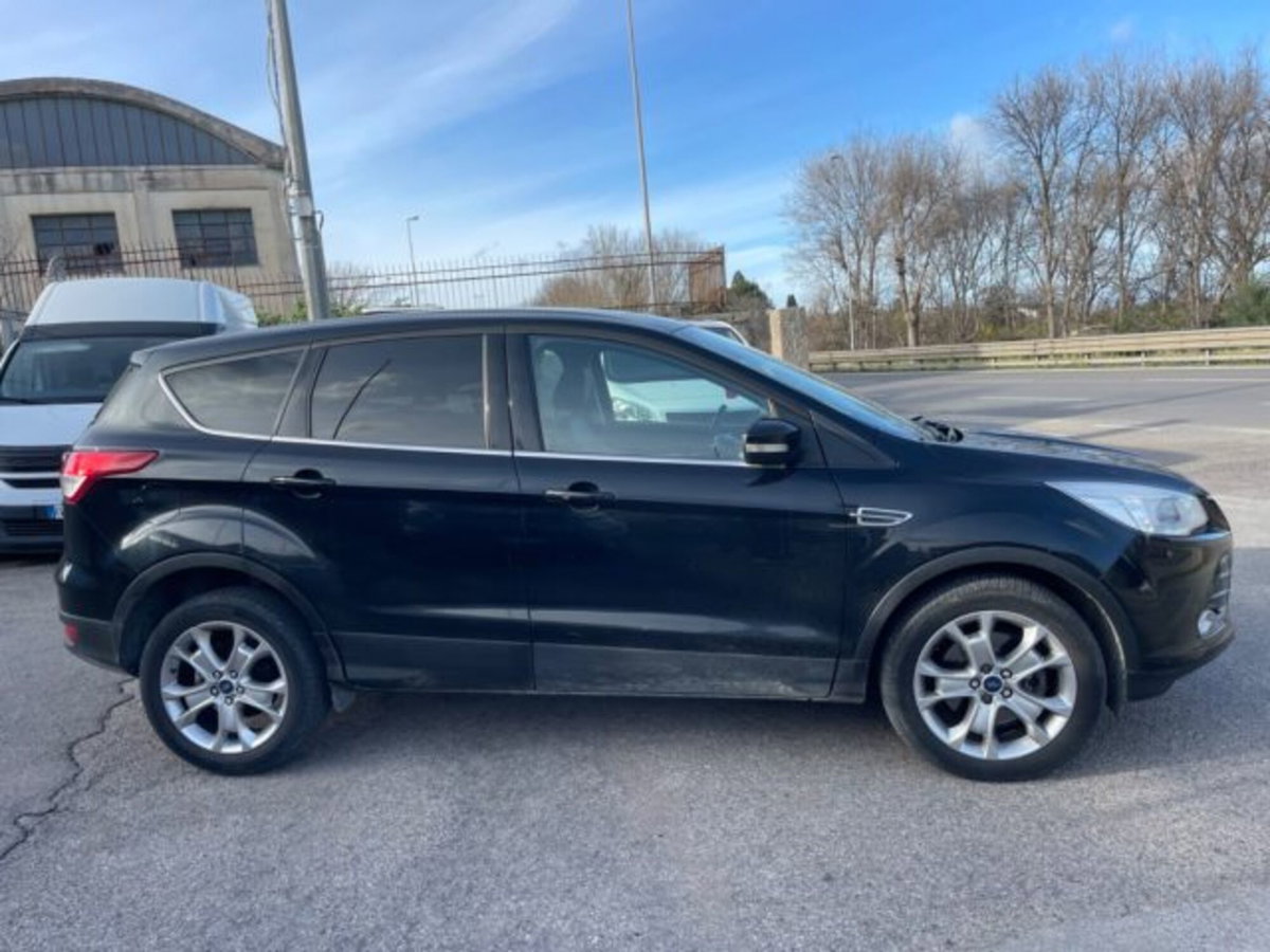 Ford Kuga 2.0 TDCi 140 CV 2WD DPF (6)