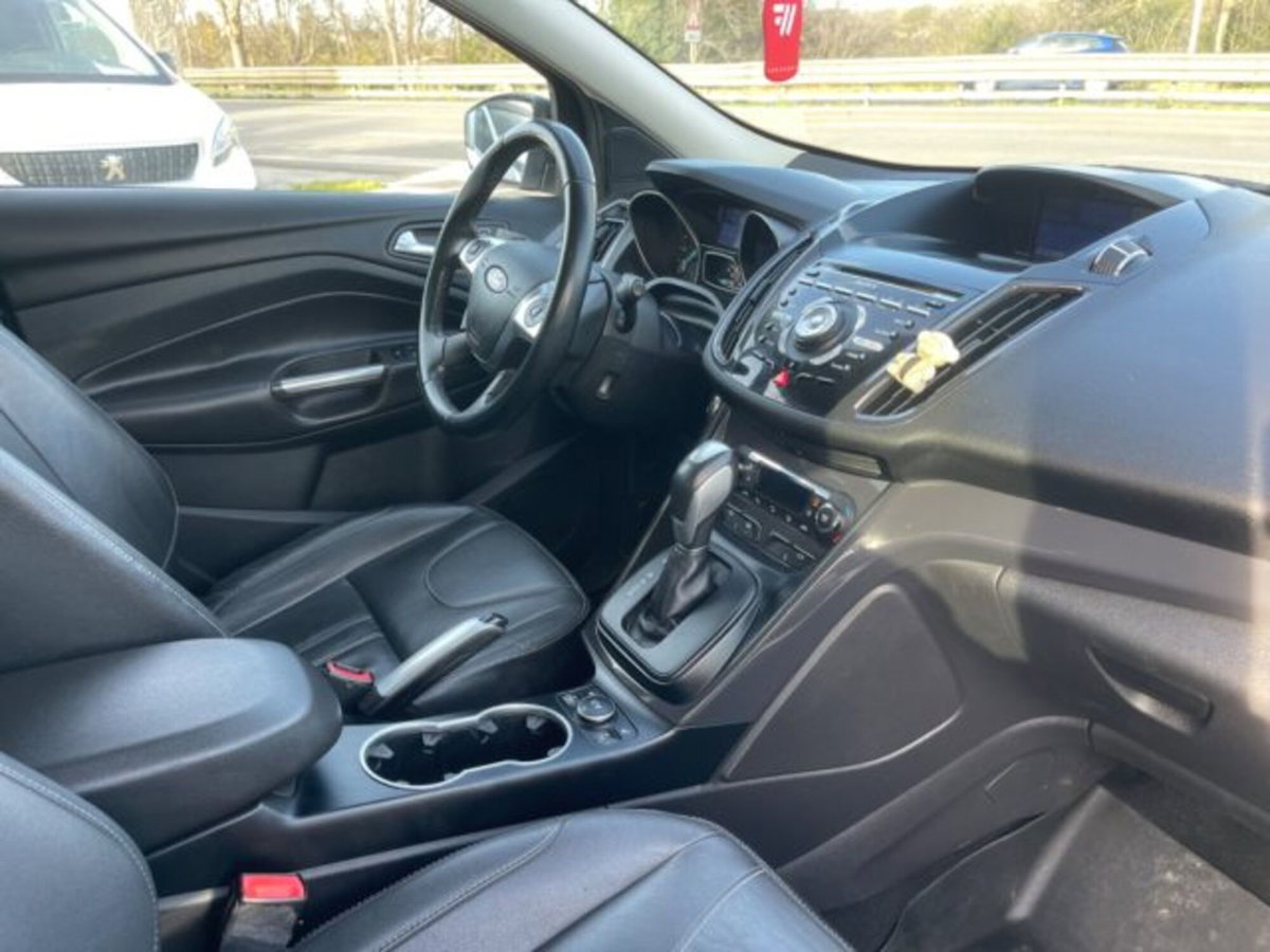 Ford Kuga 2.0 TDCi 140 CV 2WD DPF (9)