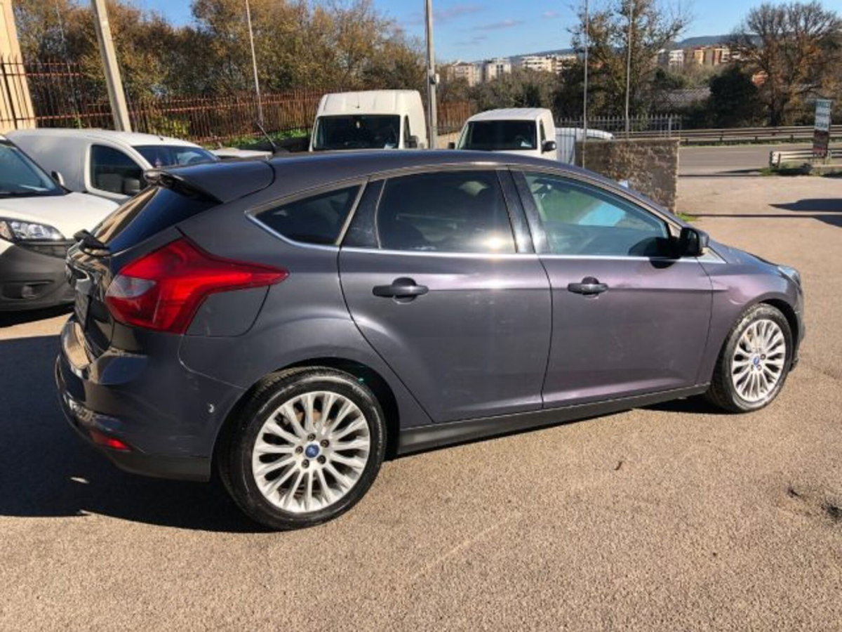 Ford Focus Station Wagon 1.6 TDCi 115 CV SW Titanium (2)