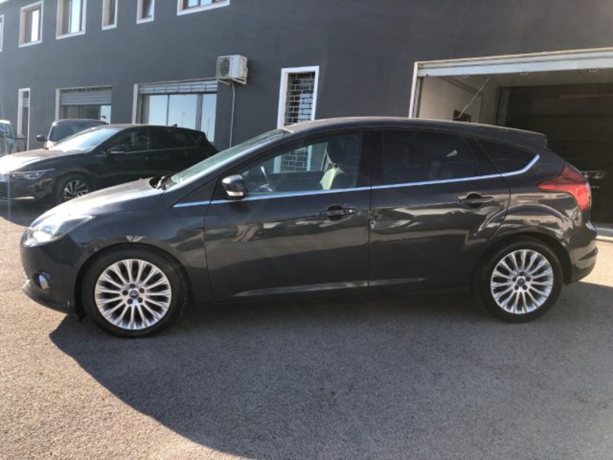 Ford Focus Station Wagon 1.6 TDCi 115 CV SW Titanium (3)