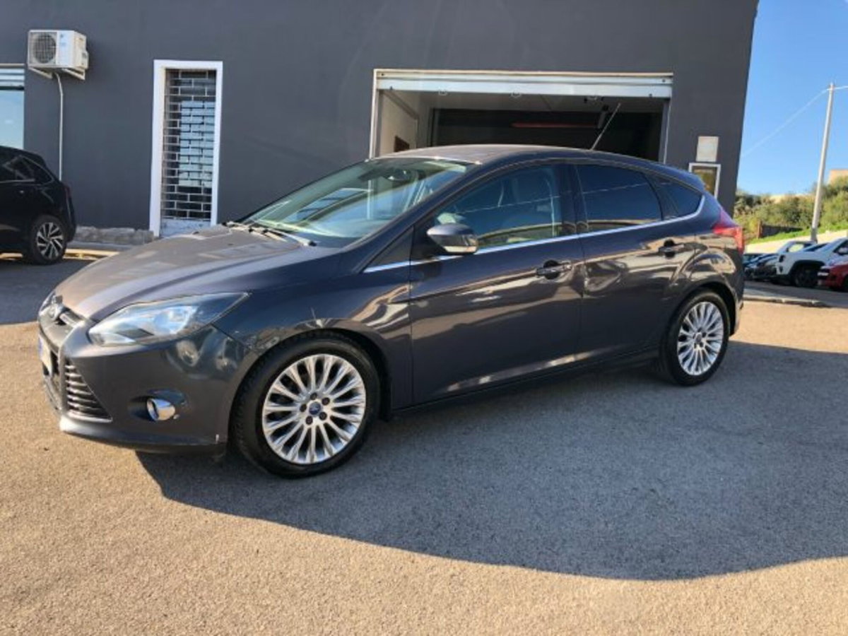 Ford Focus Station Wagon 1.6 TDCi 115 CV SW Titanium (4)