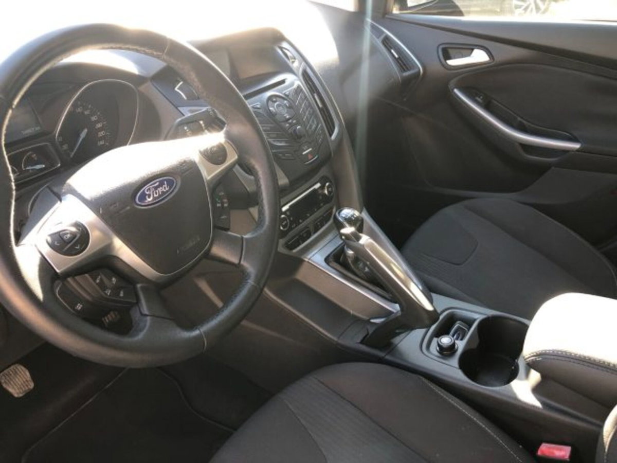 Ford Focus Station Wagon 1.6 TDCi 115 CV SW Titanium (8)