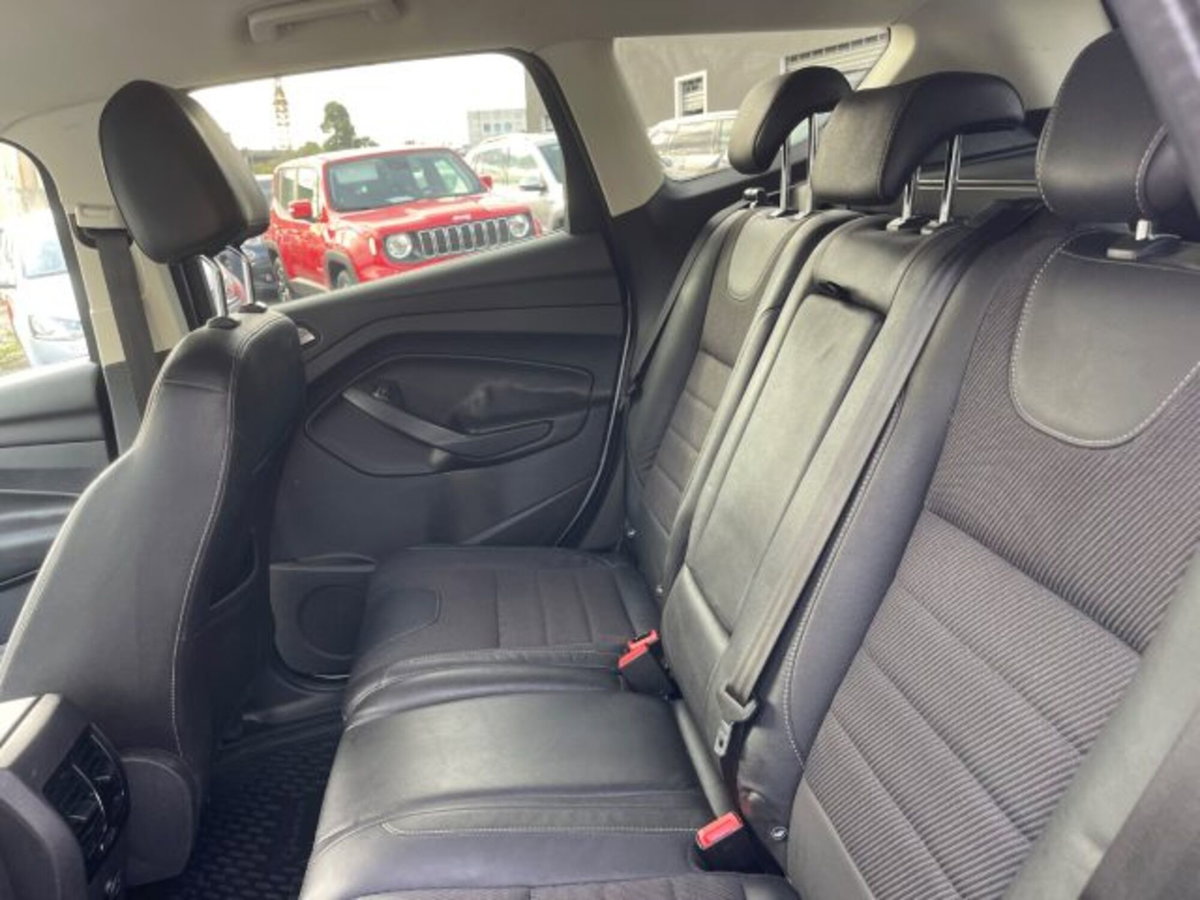 Ford Kuga 2.0 TDCI 115 CV 2WD Plus (14)