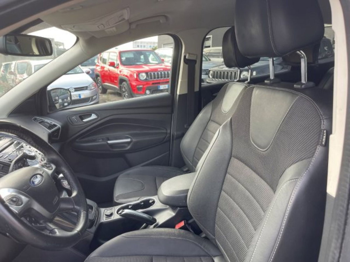 Ford Kuga 2.0 TDCI 115 CV 2WD Plus (9)