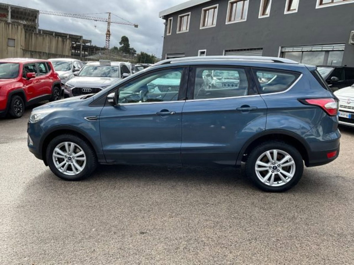 Ford Kuga 2.0 TDCI 120 CV S&S 2WD Powershift Titanium